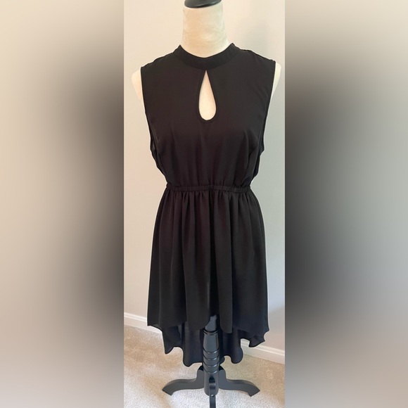 Torrid High/Low Keyhole Chiffon Top Size 1(14/16) - Picture 2 of 12